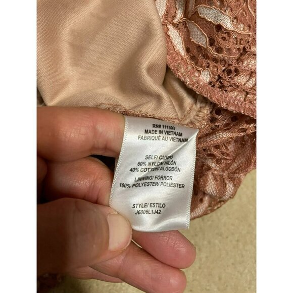 June and Hudson Women's Large Banded Bottom Leaf Boho Mauve Deep V Blouse NWT - Picture 10 of 11